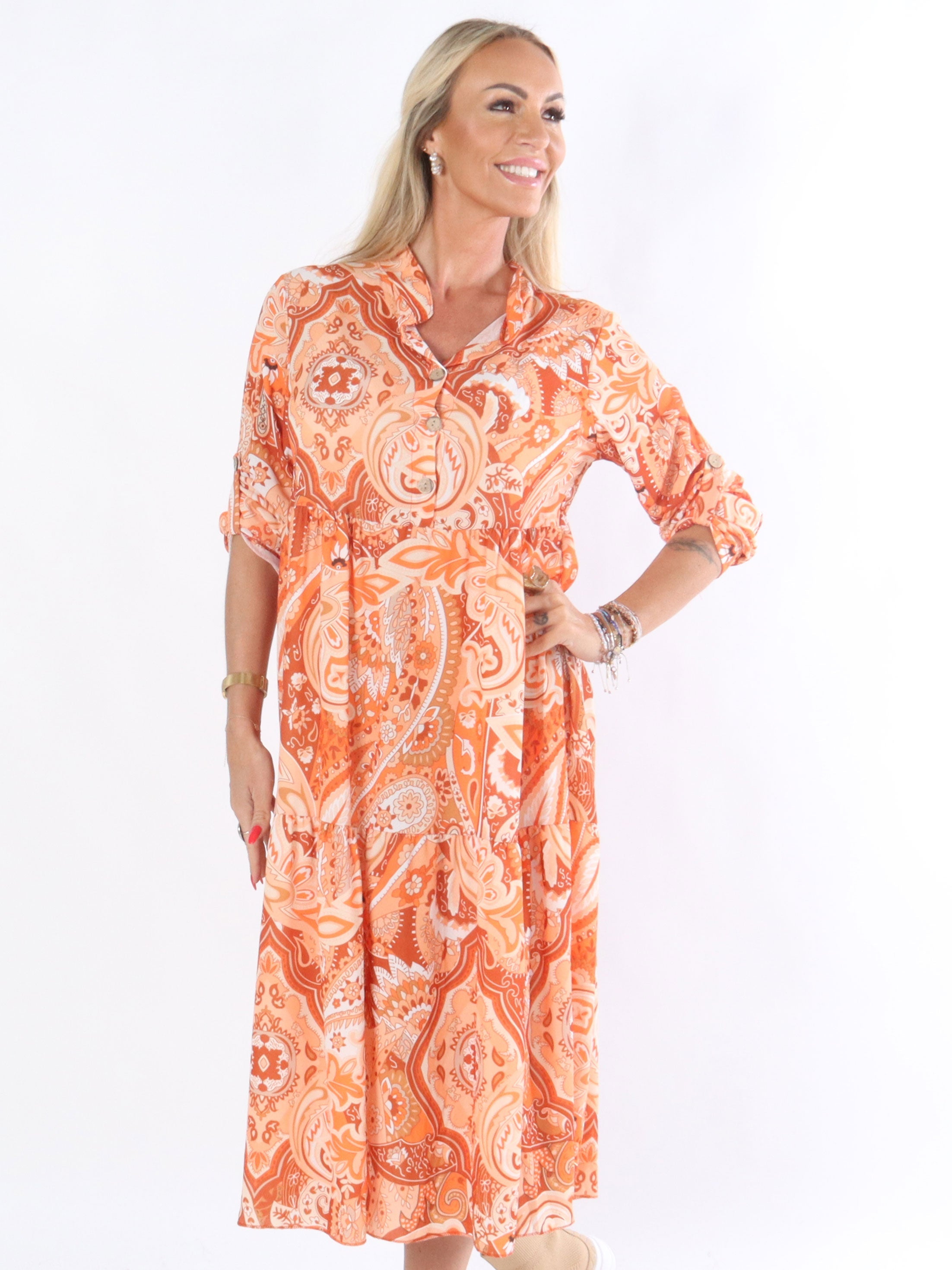 Lucia - Mönstrad klänning med lager på lager-look